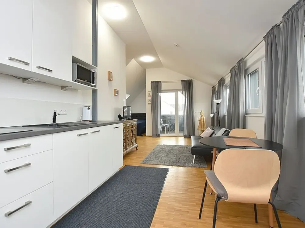 Modern Furnished Apartment with Balcony in Rutesheim Perouse