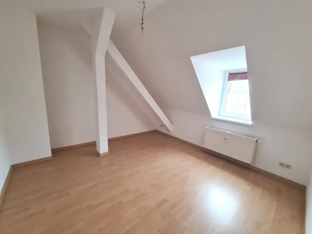 Attractive 3-Room Apartment in Lovingly Restored Gründerzeit Building - Central Location Nearby
