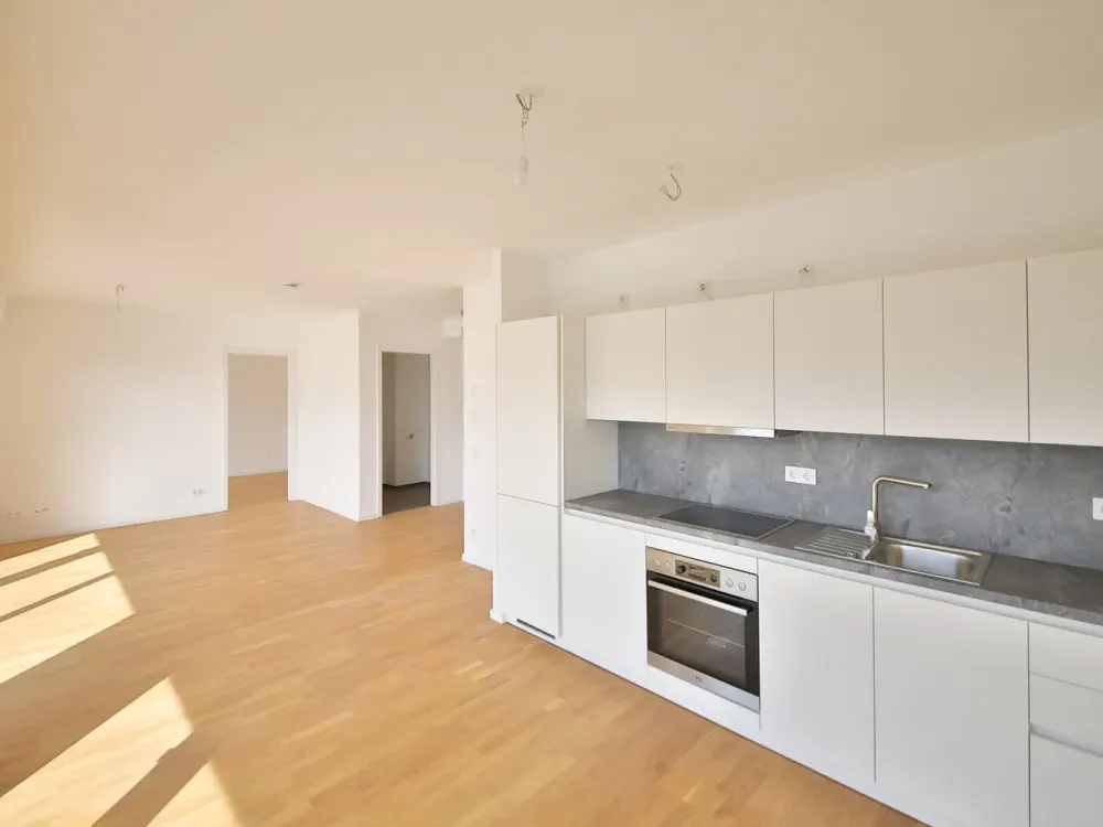 New Construction First Occupancy: 2-Room Apartment with Sunny Balcony