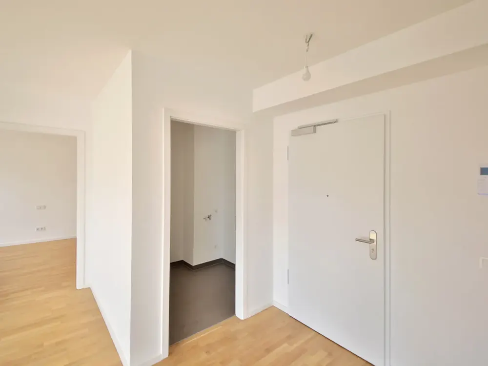 New Construction First Occupancy: 2-Room Apartment with Sunny Balcony