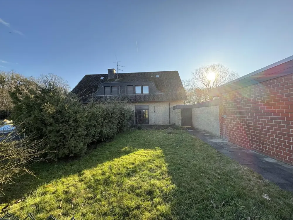 Exclusive Living with Garden, Newly Renovated with 2 Spacious Balconies