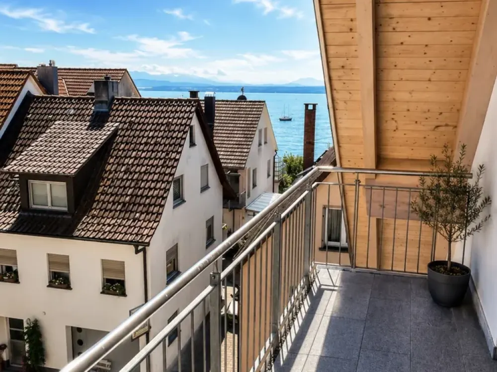 Beautiful 2.5 Room Apartment with Lake View in Hagnau
