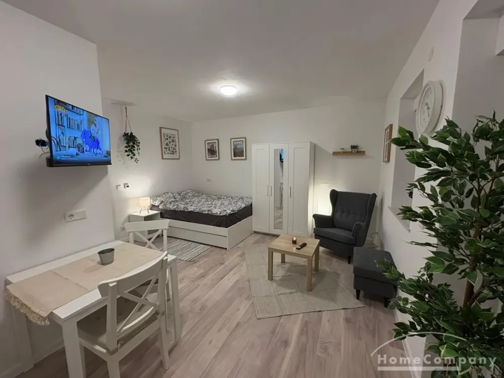 27338 HomeCompany Dresden Furnished Studio Apartment in Dresden-Weixdorf max. 2/15 Pers...