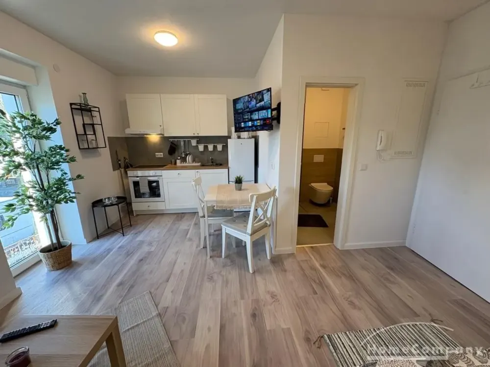 27338 HomeCompany Dresden Furnished Studio Apartment in Dresden-Weixdorf max. 2/15 Pers...