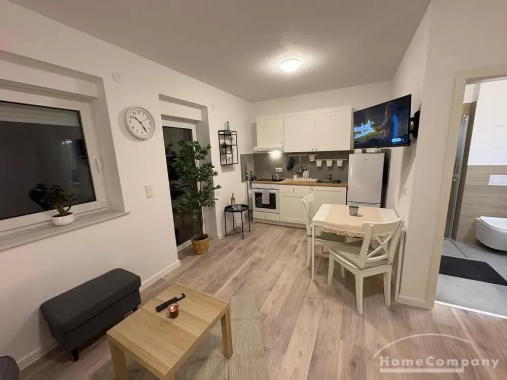 27338 HomeCompany Dresden Furnished Studio Apartment in Dresden-Weixdorf max. 2/15 Pers...