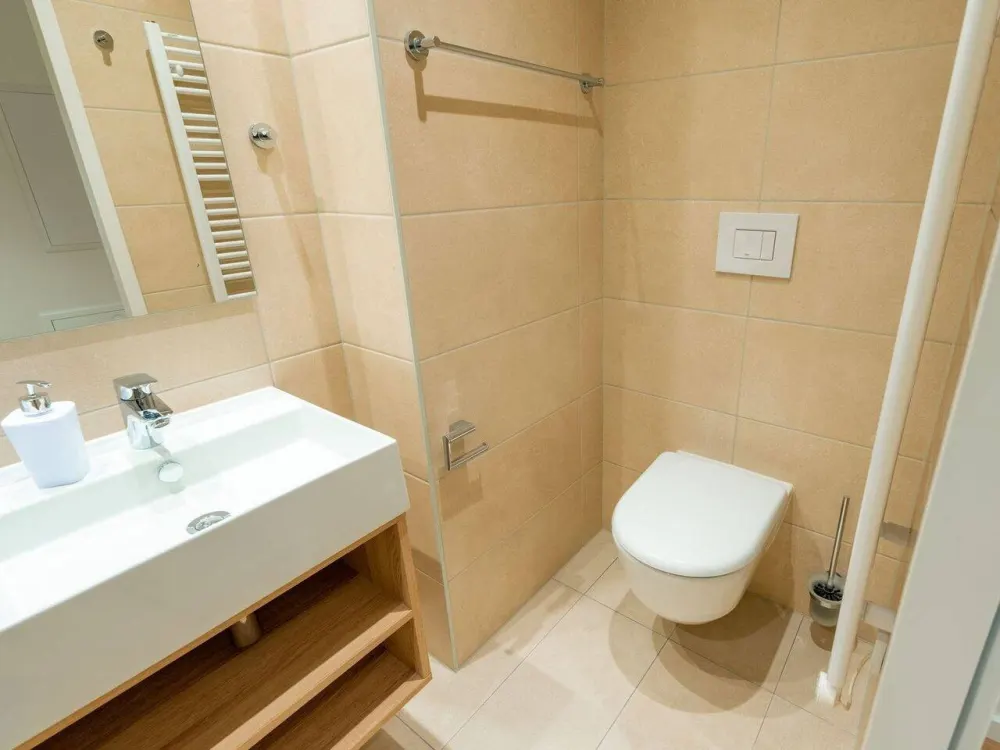 Top-modern and Fully Furnished Studio Apartment
