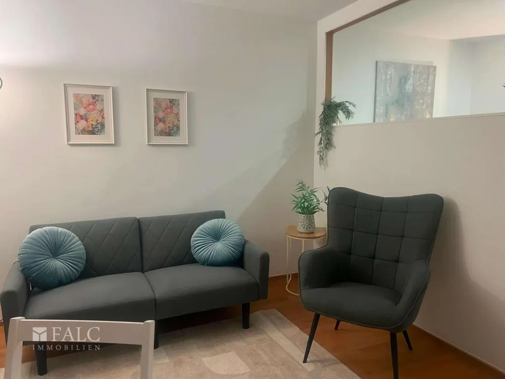 Exclusive Temporary Living, High-Quality Fully Renovated 1-Room Apartment with Full Equipment