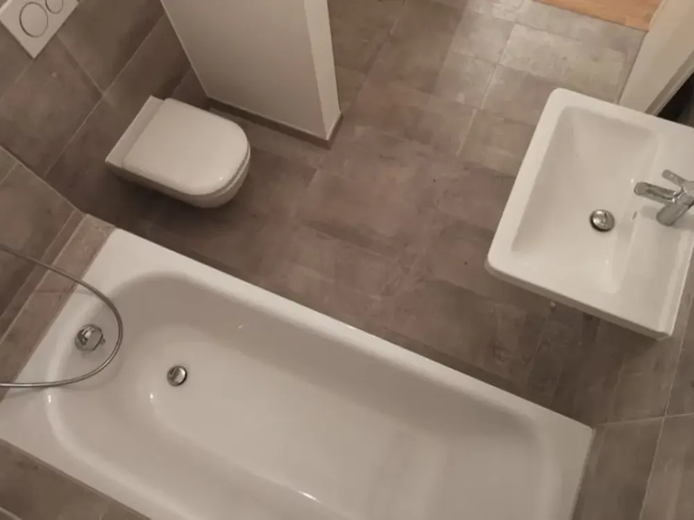 Neuwertige mit EBK und Garten: stilvolle 2-Zimmer-EG. Westbahnhof 2 Minute zu Fuß