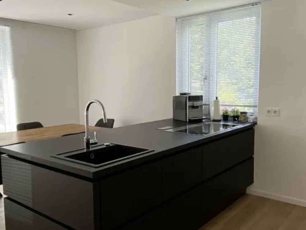 Stylish 3.5-Room Apartment with Garden - Close to City Center
