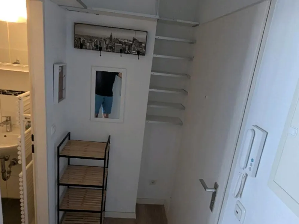 1-room apartment 25sqm fully furnished from 01.10. Sachenhausen