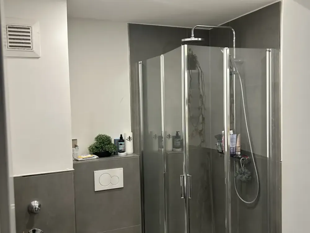 Renovated 2-Room Apartment with Fitted Kitchen & Balcony in a Quiet Location in Bremen