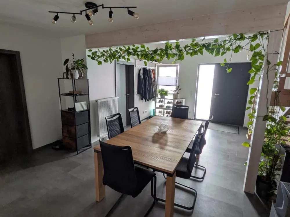 2-room 88sqm apartment. Kitchen Garage Roof terrace on 1st floor from 01.11. AVAILABLE