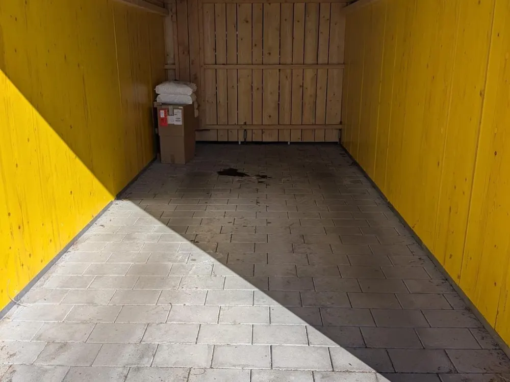 2-room 88sqm apartment. Kitchen Garage Roof terrace on 1st floor from 01.11. AVAILABLE