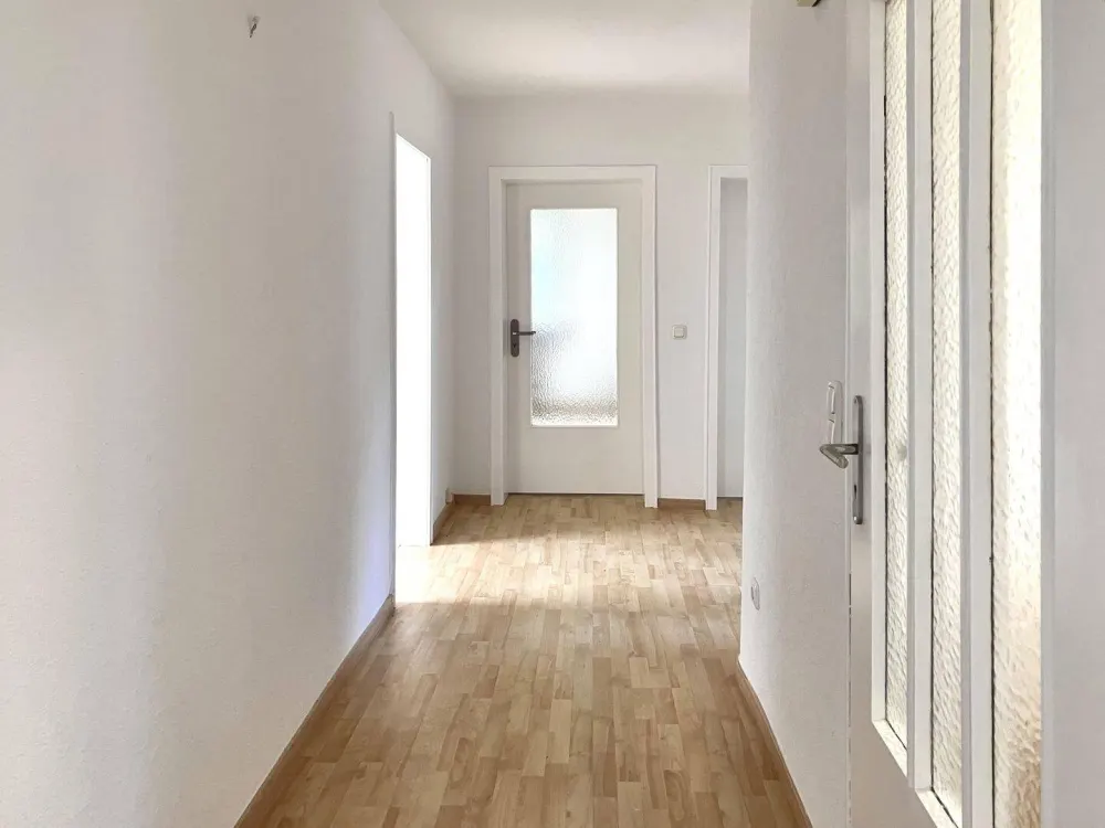 Stilvolle 4-Zimmer-Wohnung mit Garten in begehrter Waldrandlage