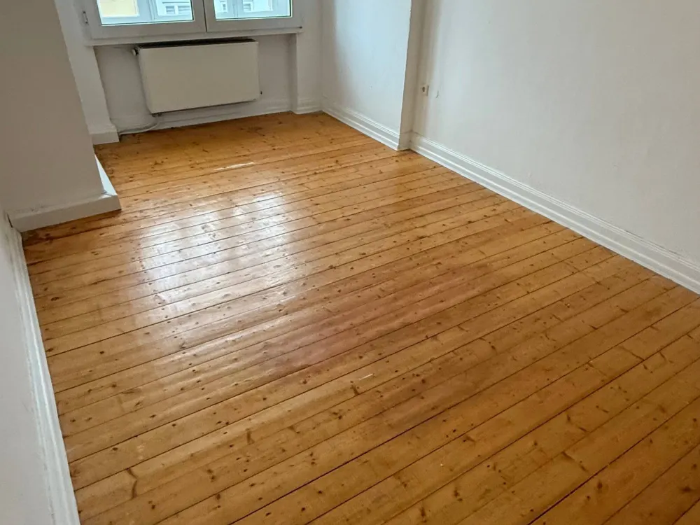 Spacious 4-Room Apartment for Students (Ground Floor Suitable) or Families Holländische Straße