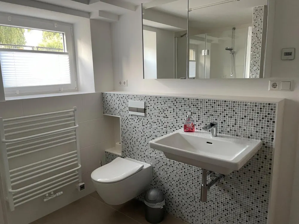 Beautiful 50sqm Apartment, Terrace in Pankow-Heinersdorf, 955 Warm