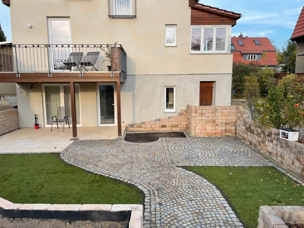 Beautiful 50sqm Apartment, Terrace in Pankow-Heinersdorf, 955 Warm