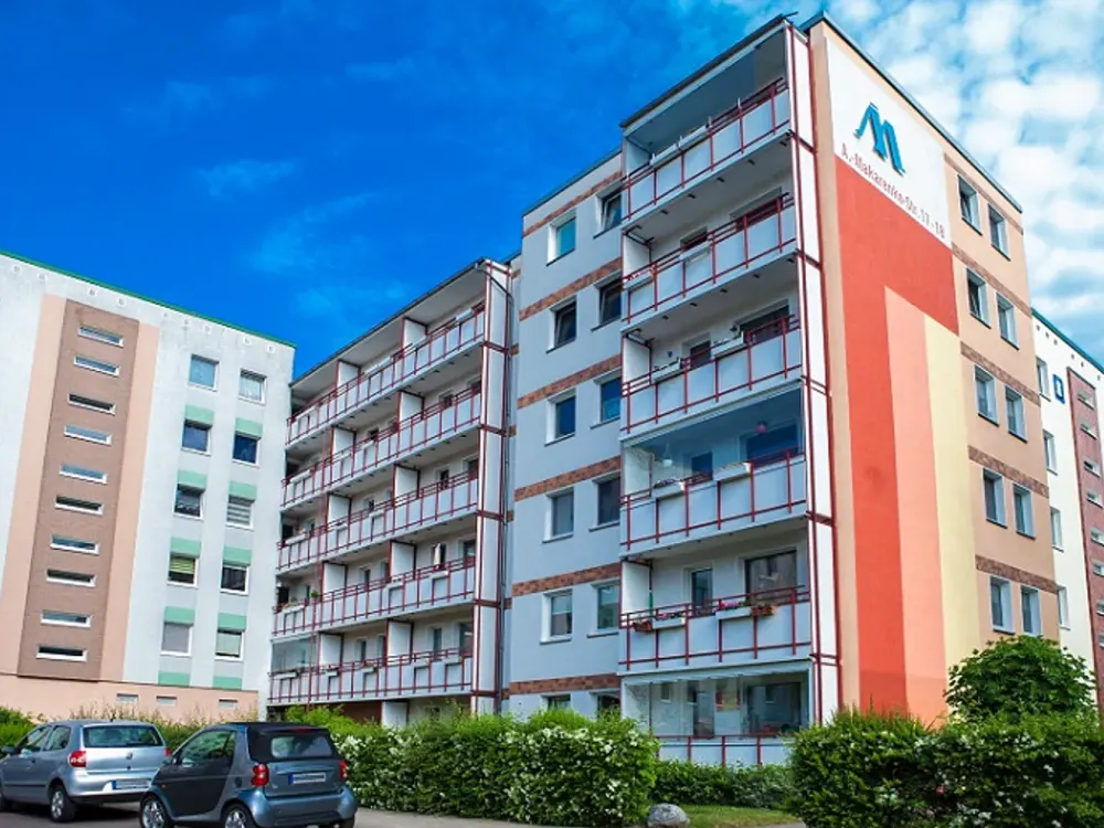 Spacious Apartment with Good Infrastructure!