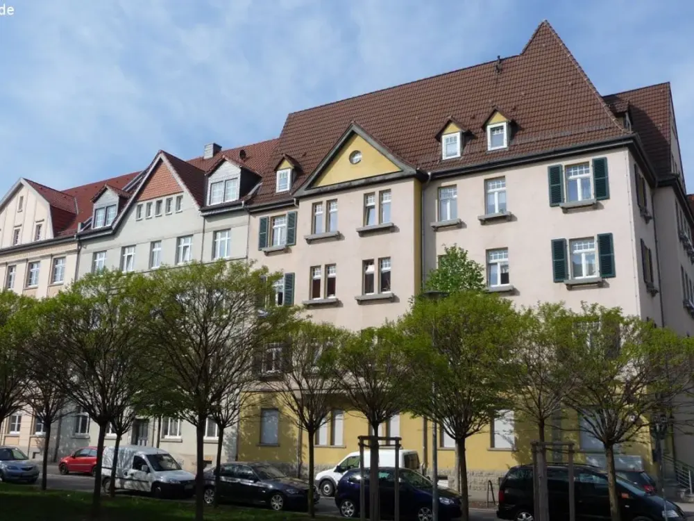 3-Room Apartment with 65 m² in Erfurt: Ground Floor, Bathtub and Guest WC