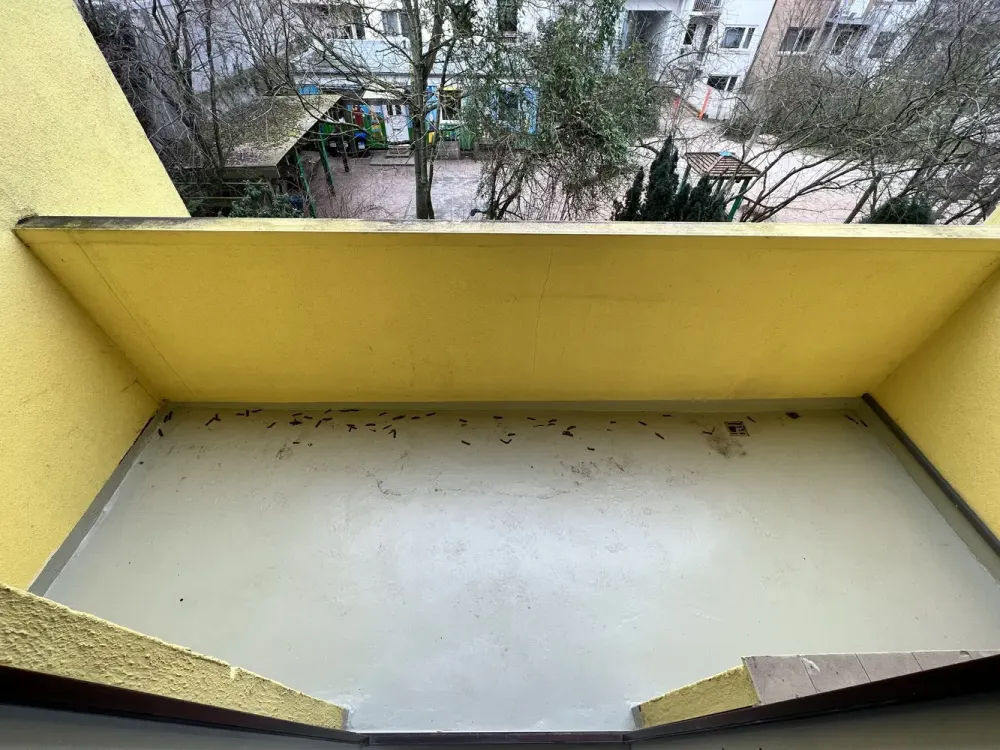 Modernized 2-Room Apartment, 1st Floor, Fitted Kitchen, Balcony Flüsseviertel-Neustadt HB