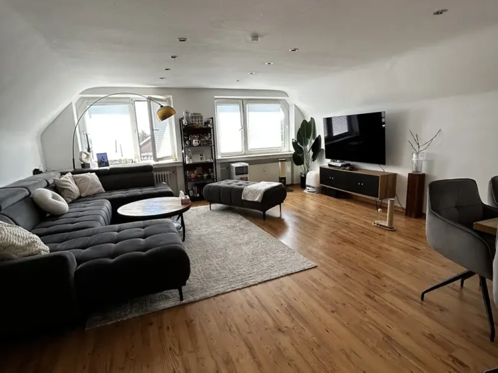 Bright Two-Room Apartment in Hürth