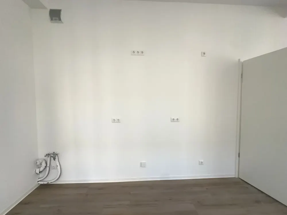 Central & Stylish, 3-Room Apartment with Balcony in Renovated Old Building | Optional with Fitted Kitchen