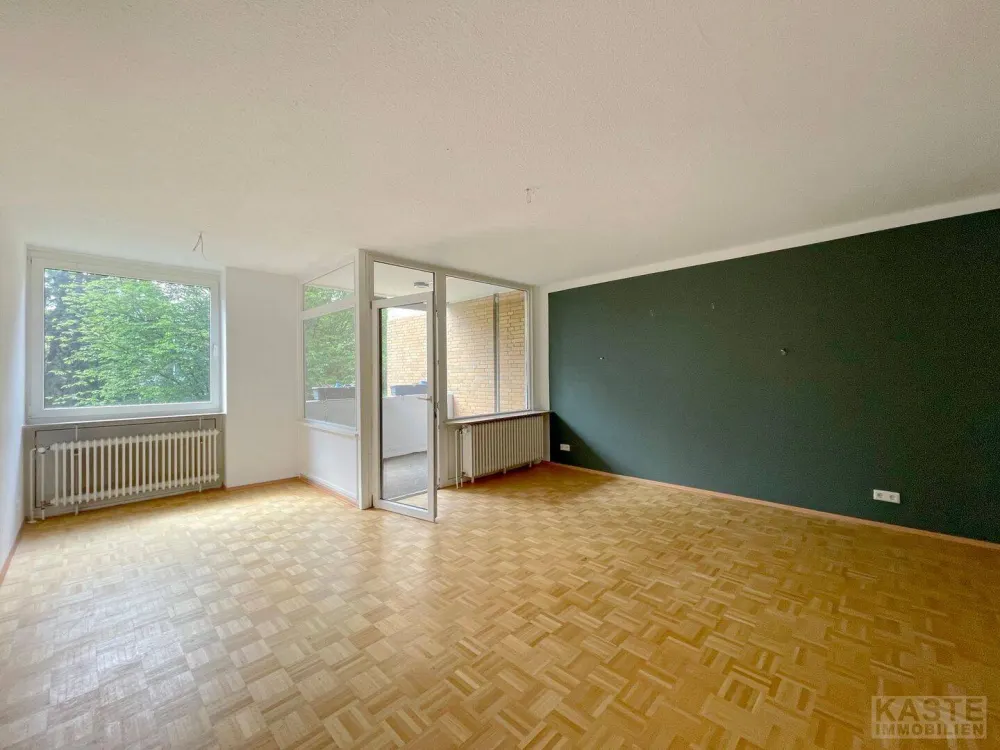 Modernized 3-Room Apartment with South Loggia in Hannover-Kirchrode/Bemerode