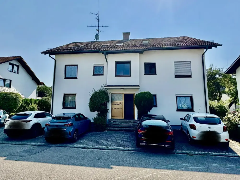 2.5-Room Attic Apartment with Kitchen and Large Balcony in Very Quiet Location