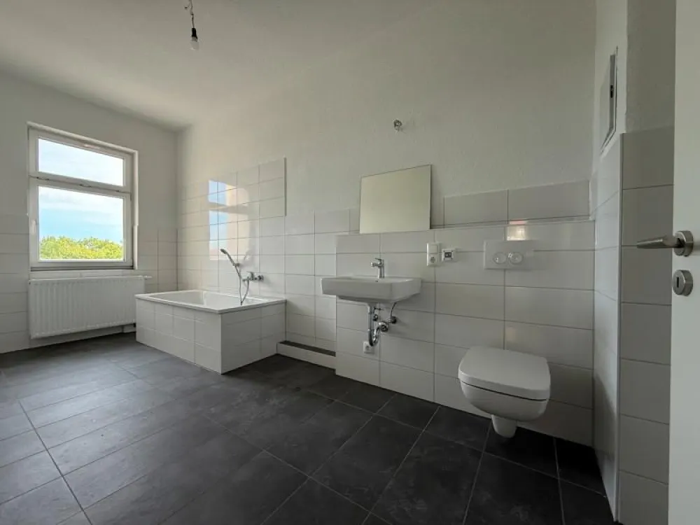 Spacious and Renovated - Your New 2-Room Apartment in Möckern!