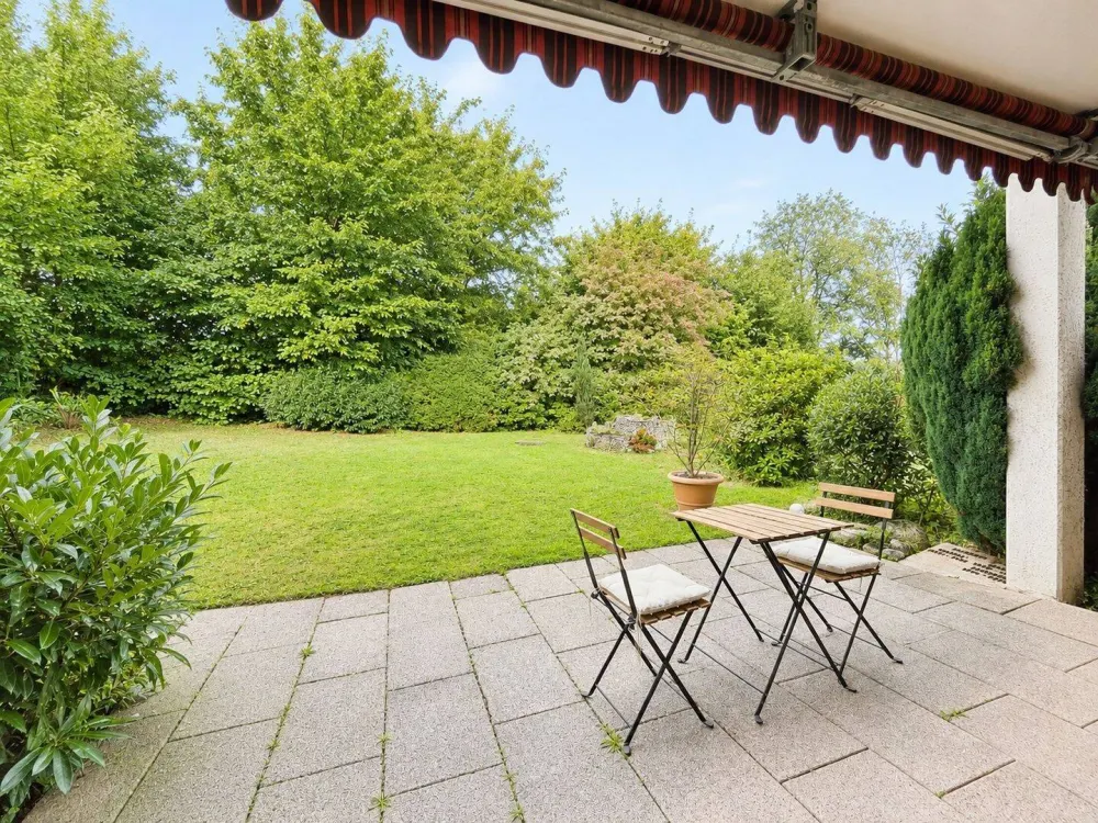 Stuttgart-Birkach: Spacious 3-Room Apartment with Charming Garden