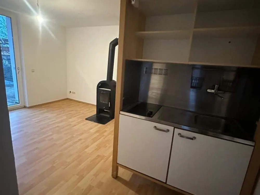 Cute 1-room apartment with large terrace, wood stove and fitted kitchen