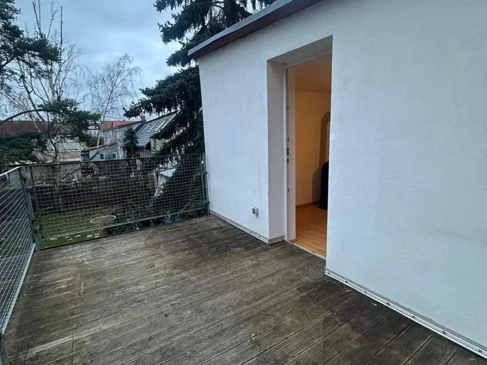Cute 1-room apartment with large terrace, wood stove and fitted kitchen