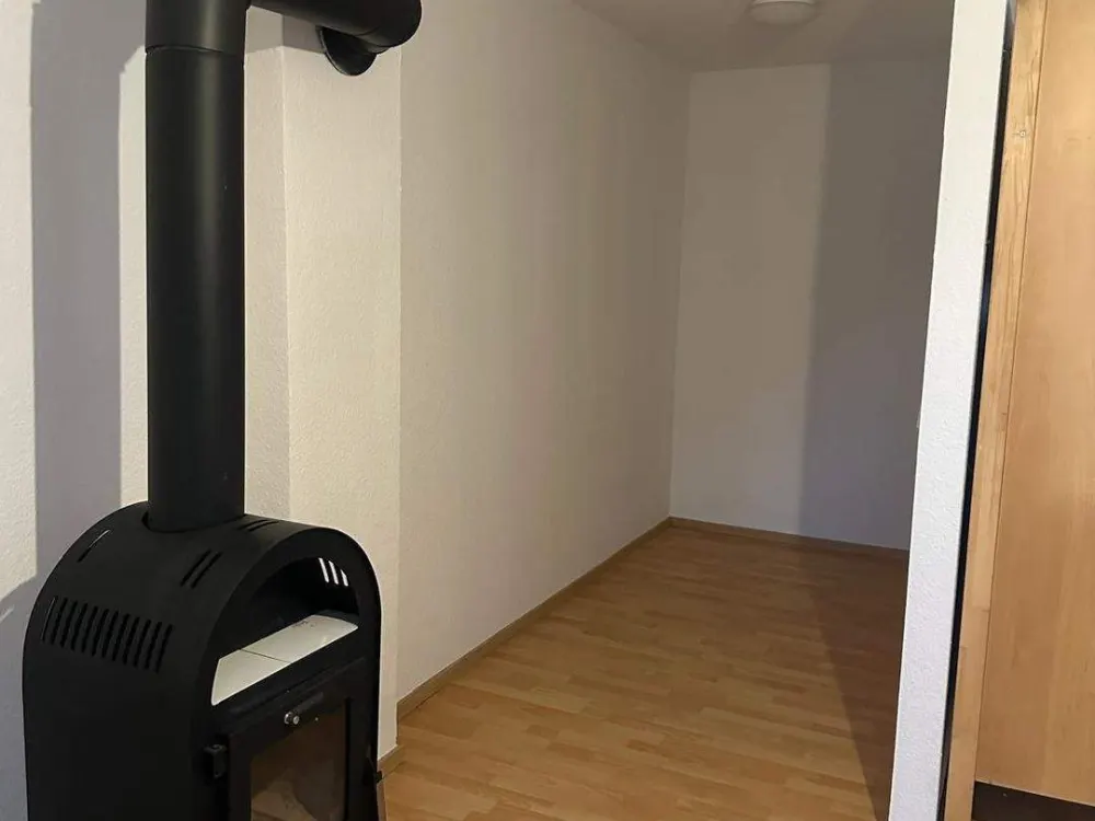 Cute 1-room apartment with large terrace, wood stove and fitted kitchen
