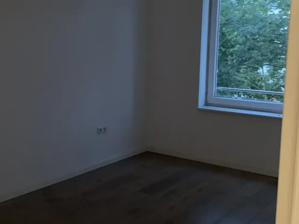 شقة مدمجة في موقع مركزي في كولونيا
