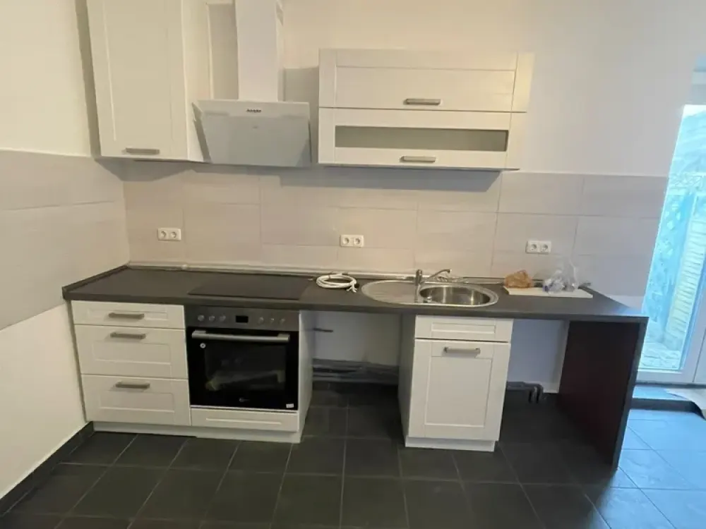 3-Zimmer-Maisonette-Wohnung mit Sichtbalken, Kaminanschluss, 2 Bädern, EBK, Terrasse/Garten