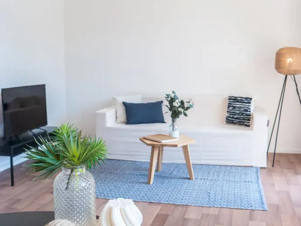 Cozy 4-Room Apartment in the Sonnensteiner Höfe