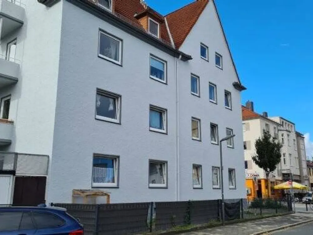 Renovated 3-Room Apartment in Bremen Findorff Within Walking Distance to the Main Station