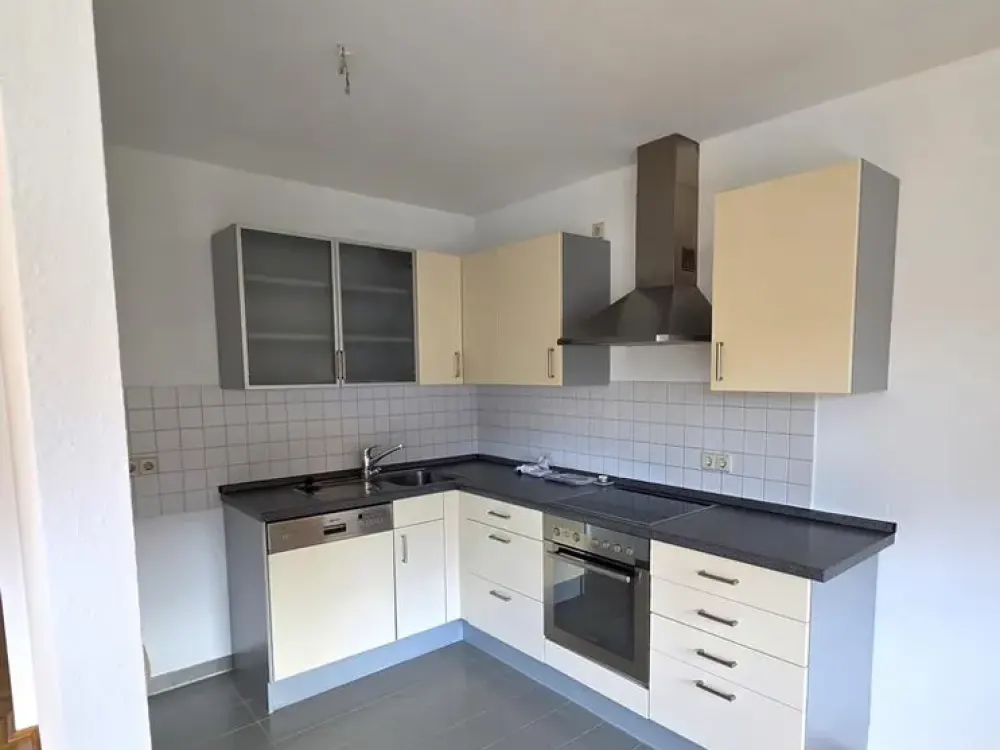 7581 - Renovated 2-Room Apartment with Balcony and Parking Space!