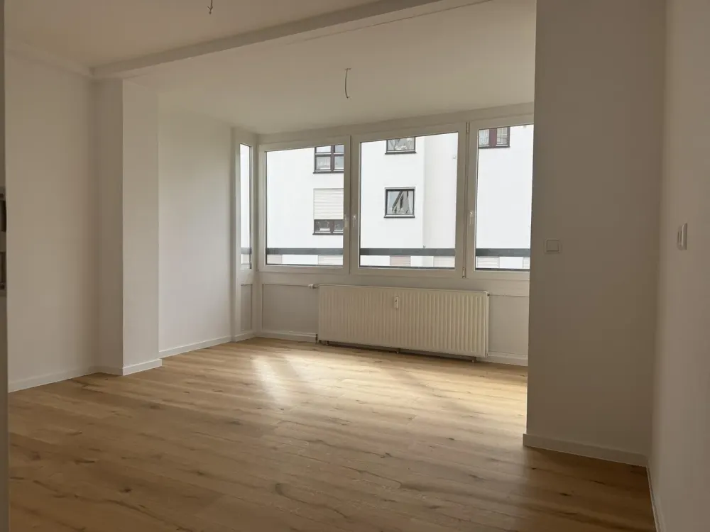 First Occupancy After Complete Renovation - Modern 3-Room Apartment in Friedrichshafen