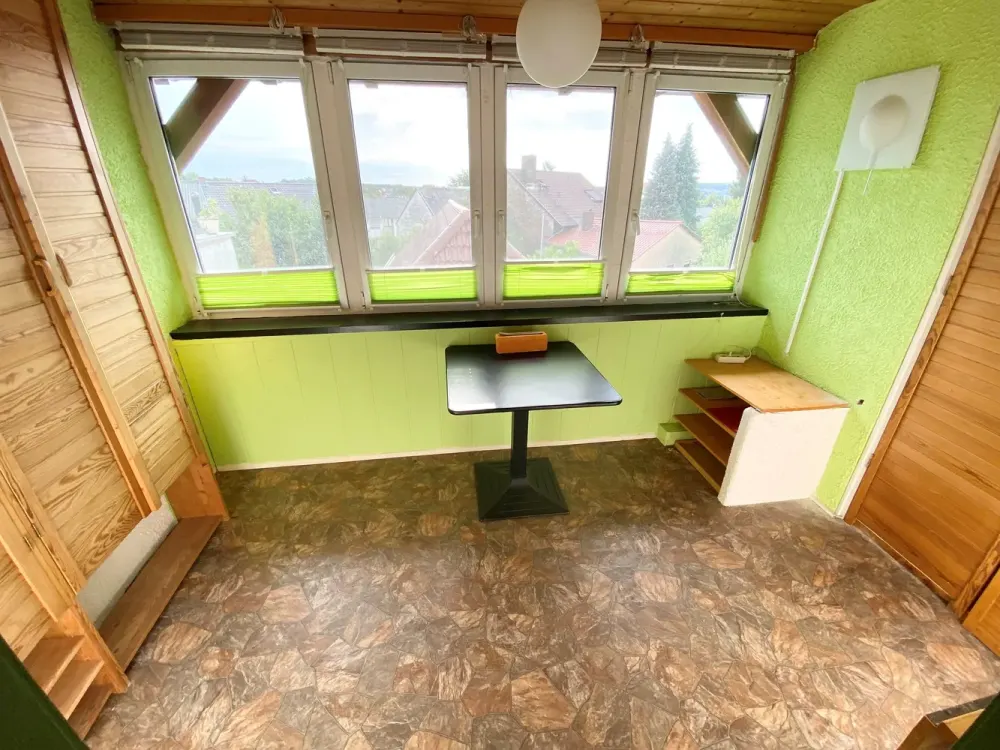 Spacious 3-Room Apartment with Built-in Kitchen in Ensheim