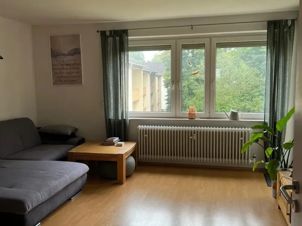 Bright 3-Room Apartment with Balcony in Kuhlenkampfallee, 72 m²