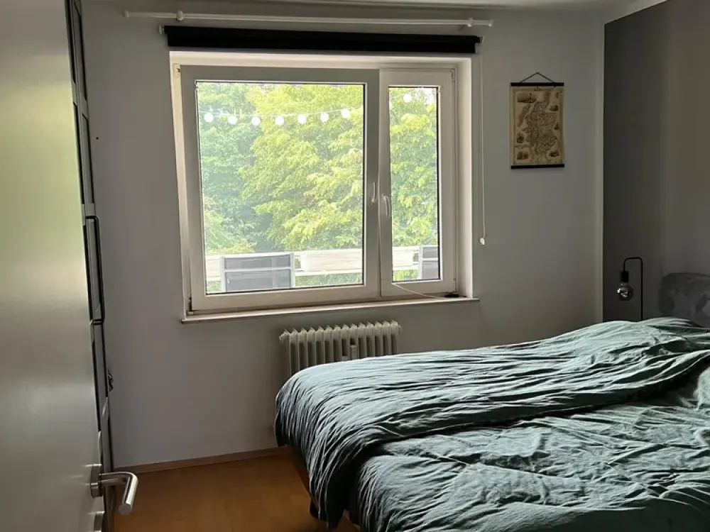 Bright 3-Room Apartment with Balcony in Kuhlenkampfallee, 72 m²