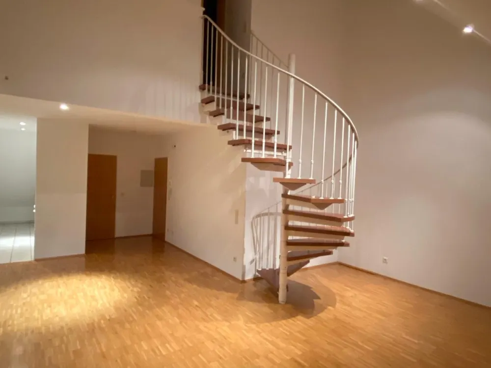 Dreamy 3-Room Maisonette Apartment with Balcony