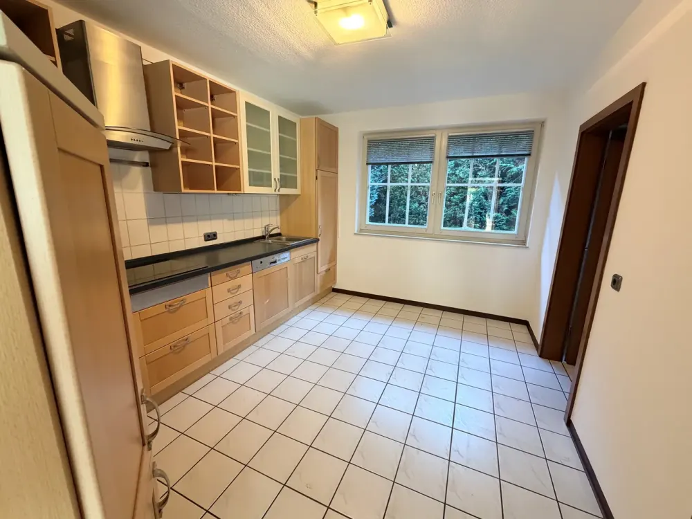 Top-maintained Semi-detached House with Garden
