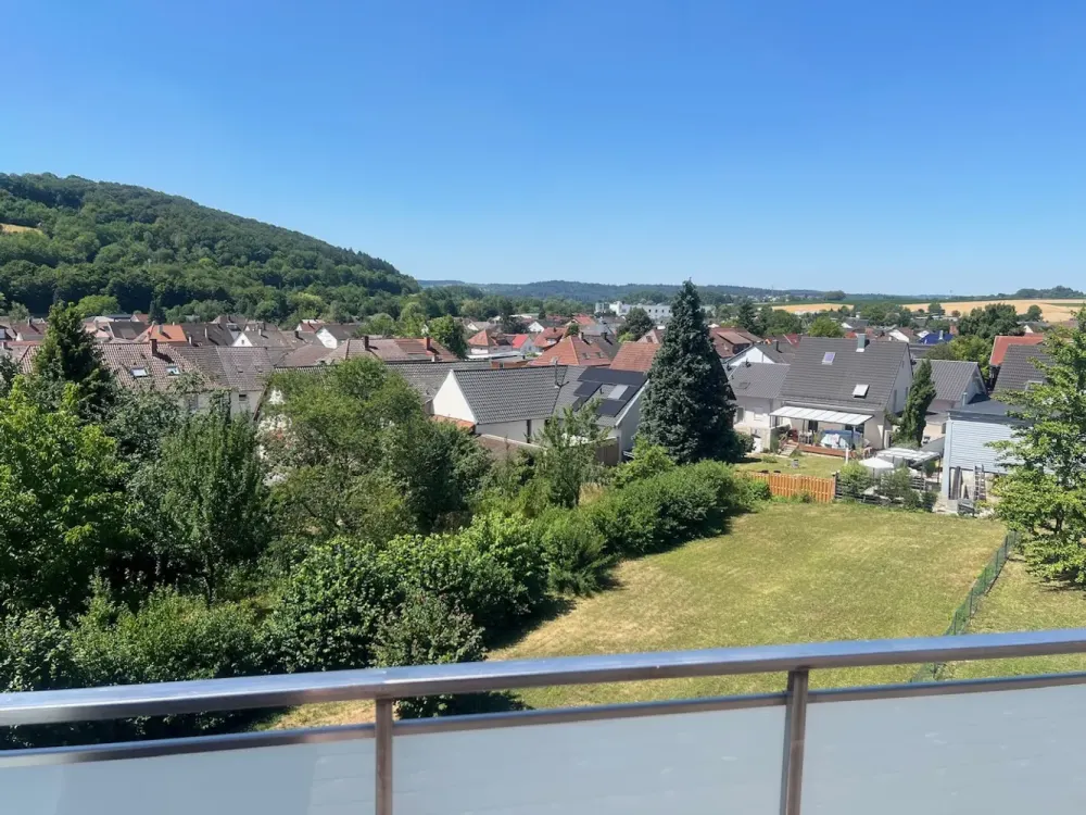 First Occupancy After Renovation: Stylish 3-Room Maisonette with Air Conditioning, Heat Pump & Kitchen