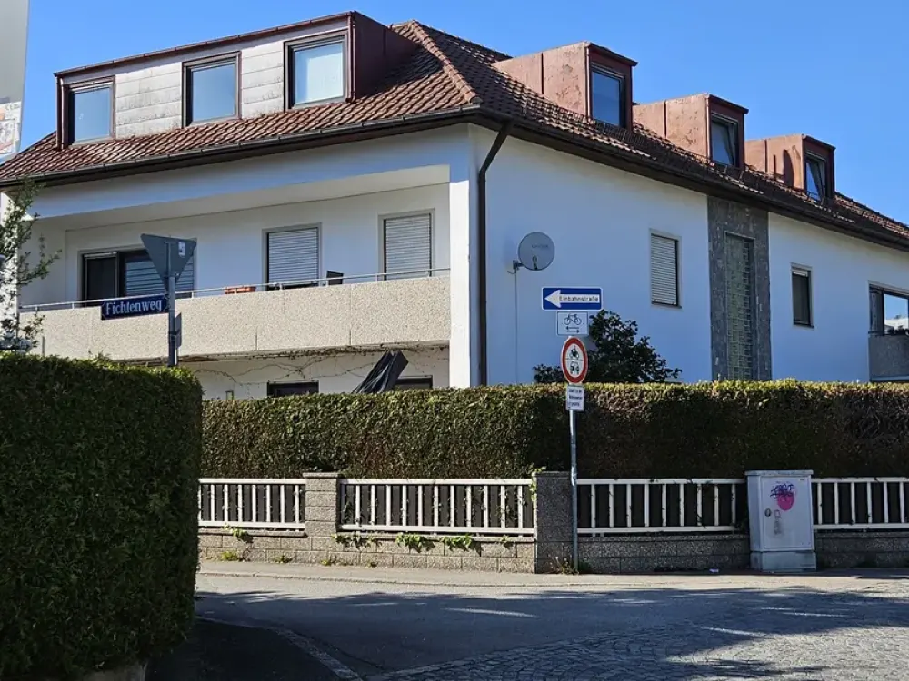 Well-maintained 3-room apartment in a quiet location furnished