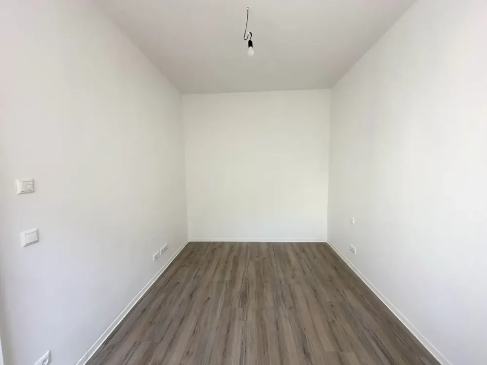 2 Rooms | Fitted Kitchen | Renovated Old Building, Living in Zentrum-Ost | Optional with Fitted Kitchen