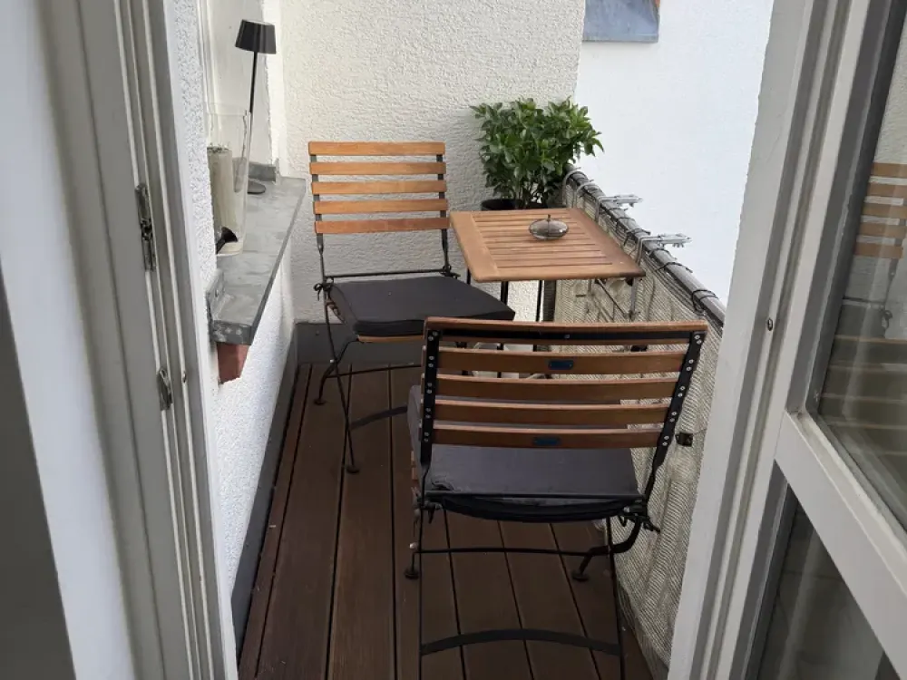 Frankfurt-Bockenheim: Beautiful 2-Room Apartment in a Central Location