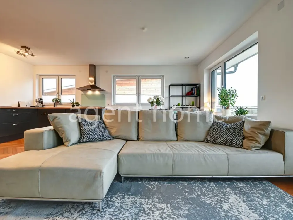 FURNISHED - BRIGHT AND QUIET - Beautiful Apartment with Balcony