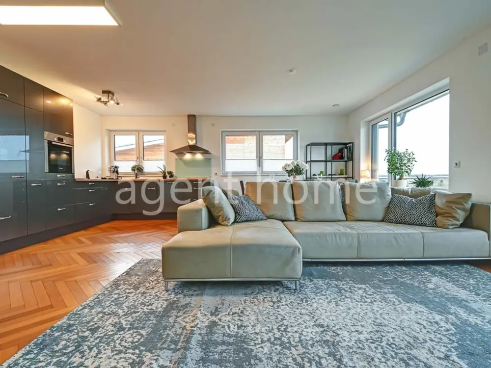 FURNISHED - BRIGHT AND QUIET - Beautiful Apartment with Balcony